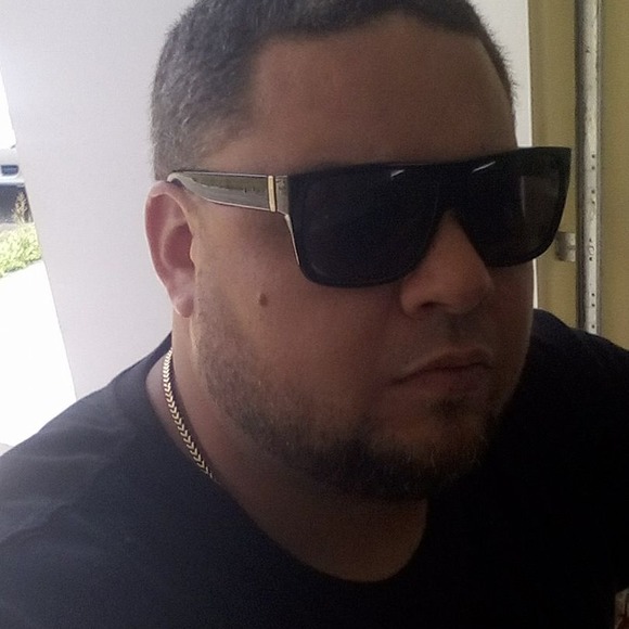 Meet your Posher, Guillermo - Picture 1 of 1